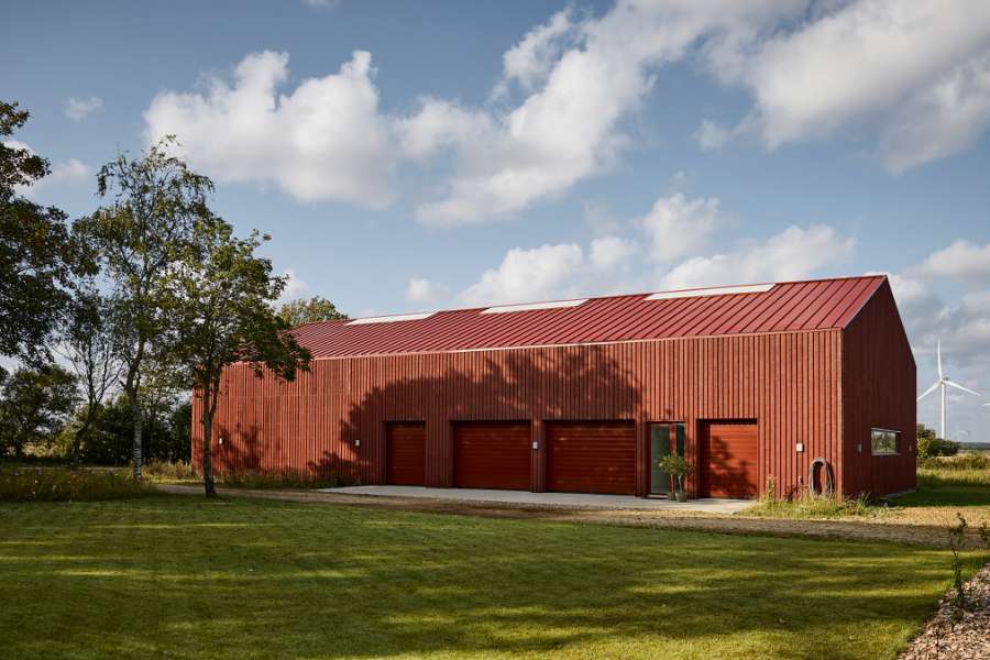 A house so red even Snoopy would “dream” of it,